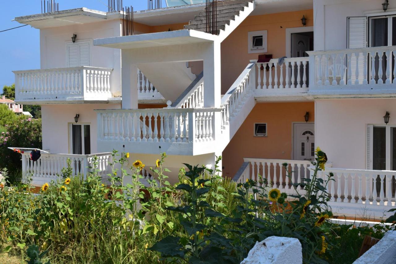 Red Sun Apartments Ammoudi Zewnętrze zdjęcie