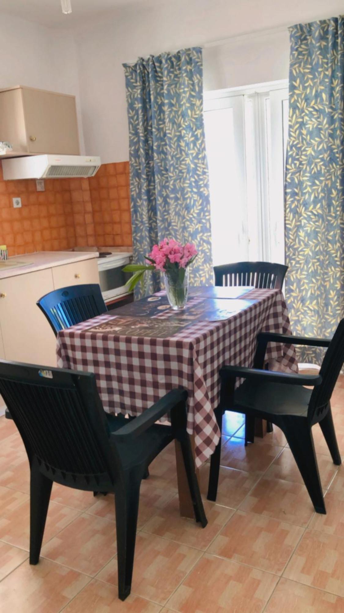 Red Sun Apartments Ammoudi Zewnętrze zdjęcie